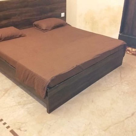 Nikunj Ashram Hotel Vrindavan Luaran gambar
