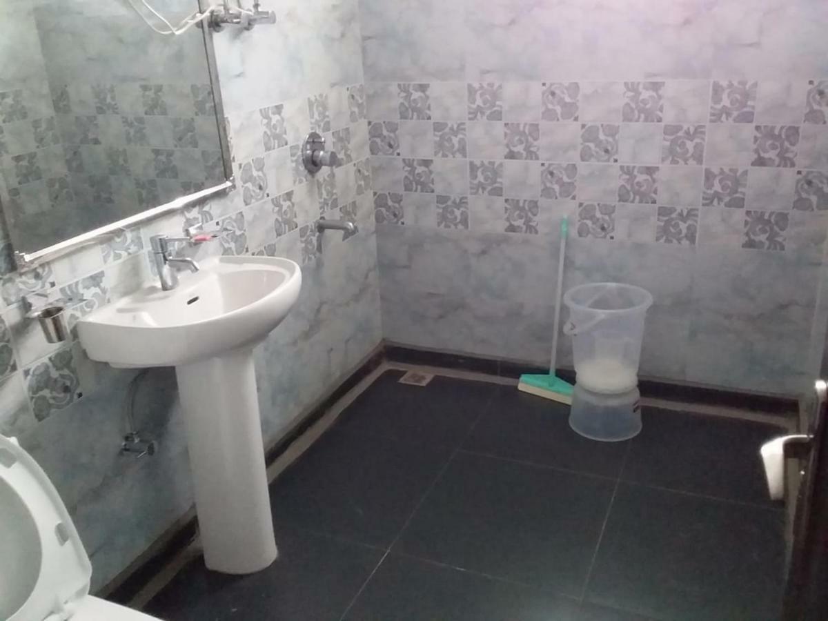 Nikunj Ashram Hotel Vrindavan Luaran gambar